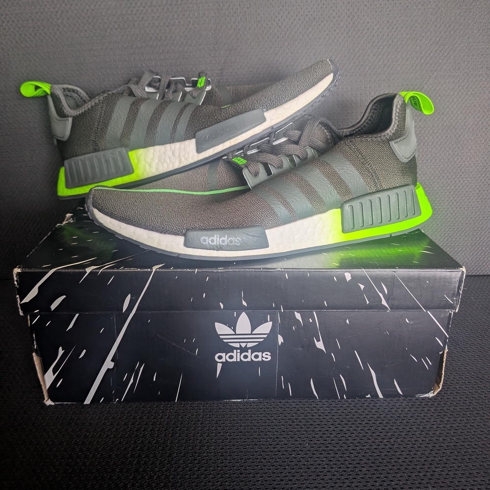 Adidas NMD R1 Sneakers in Black and Neon Green "Star Wars Yoda" Size 11 Men's